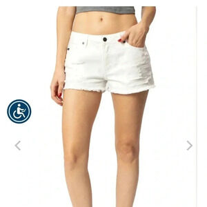 Kancan white distressed denim shorts size medium (26-27 waist)